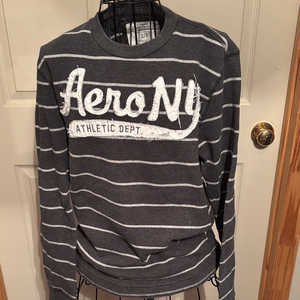 Aeropostale Men's Dark Gray Striped Crewneck Sweater